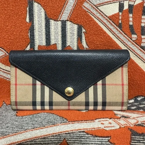BURBERRY ❤️🌟HOUSE CHECK ENVELOPE WALLET ⭐️ - Picture 1 of 10